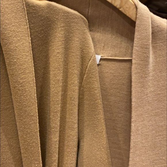 Aritzia babaton Kirby sweater constant caramel - Picture 7 of 10